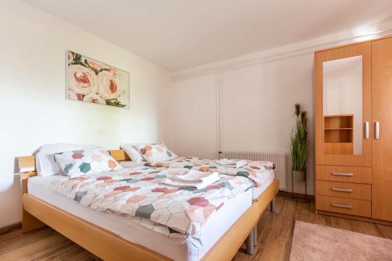 Apartments And Rooms Jeselnik Portoroz Bagian luar foto