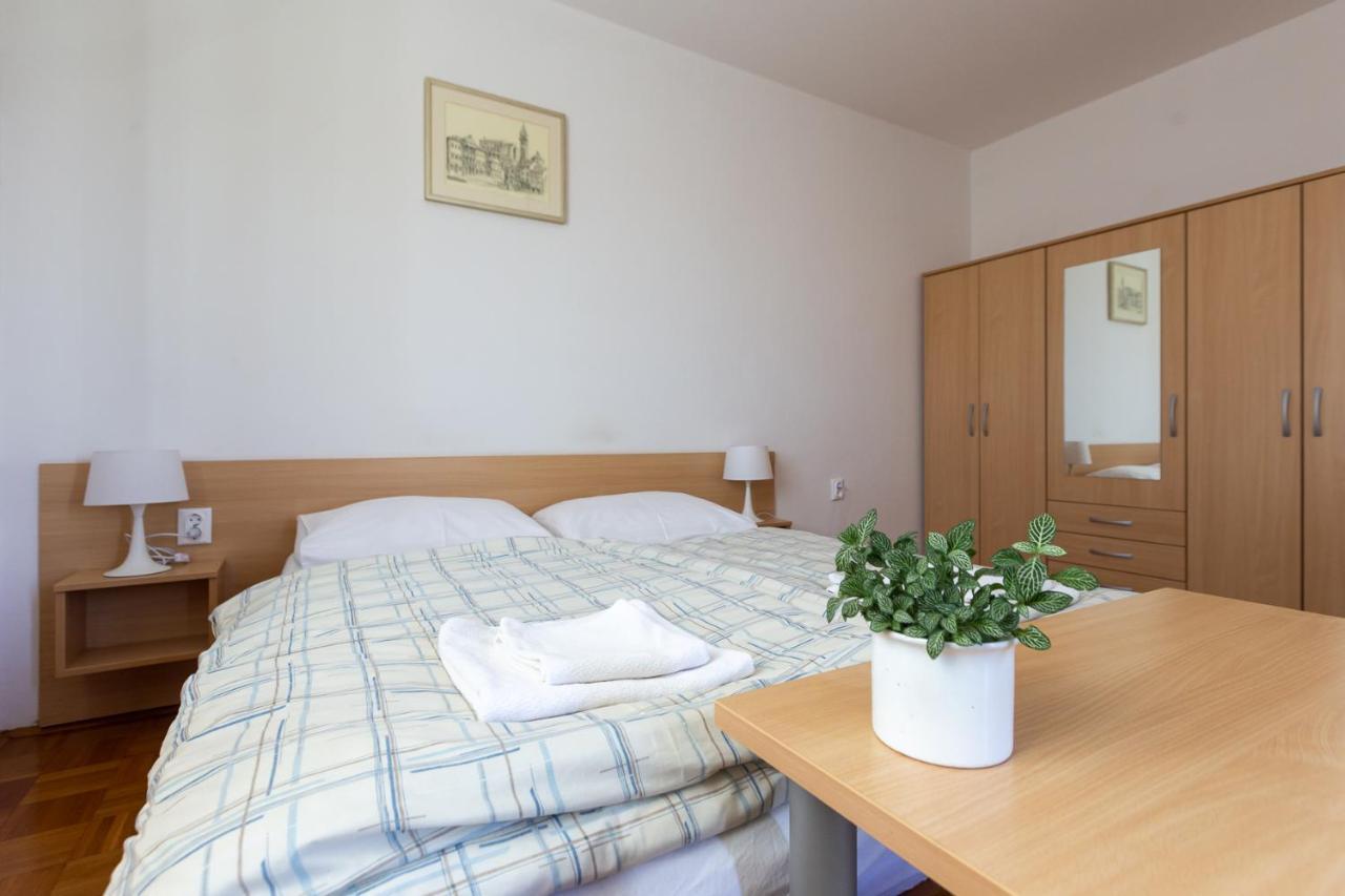Apartments And Rooms Jeselnik Portoroz Bagian luar foto